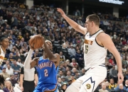 字母哥爆发新星，库里刷新纪录，引发争议球队迎来希望！