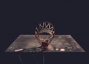 JackeyLove在MAD比赛中反败为胜，比赛局势复杂引发热议！全场沸腾不已